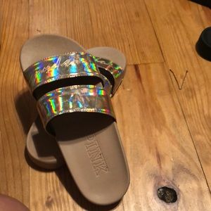 pink VS sliders gold